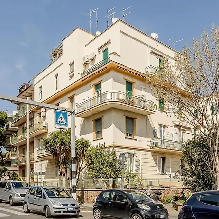Flowers Apartment - Grande Casa A Montesacro-3